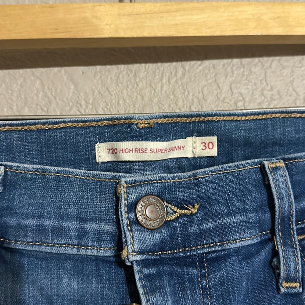 720 levi's high rise
